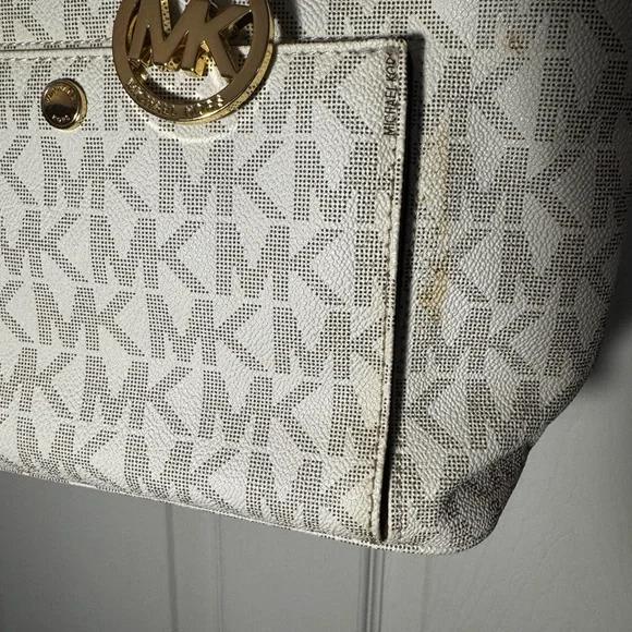 Michael Kors Cream and Brown Signature Tote - Picture 4 of 9